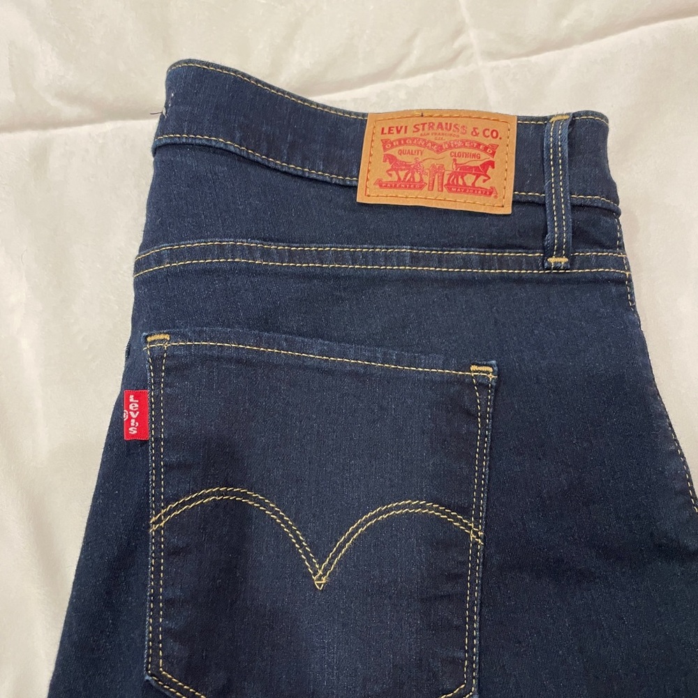 COPY - Levi’s 311 shaping skinny size 31